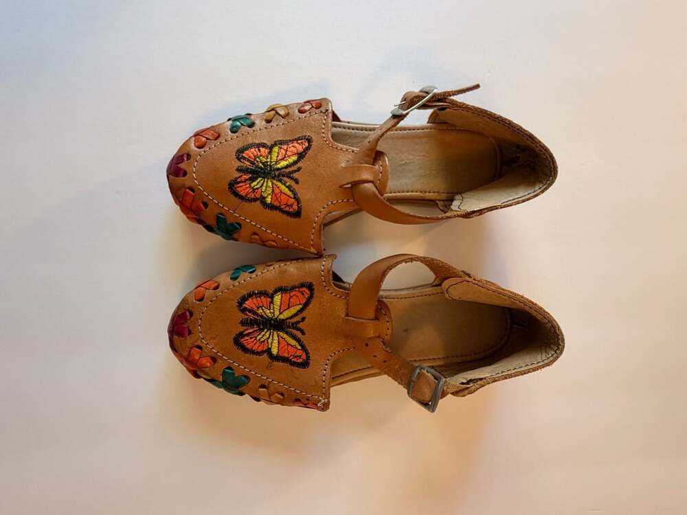 Mexican Leather Huarache Sandals with Embroidered Butterfly Tan